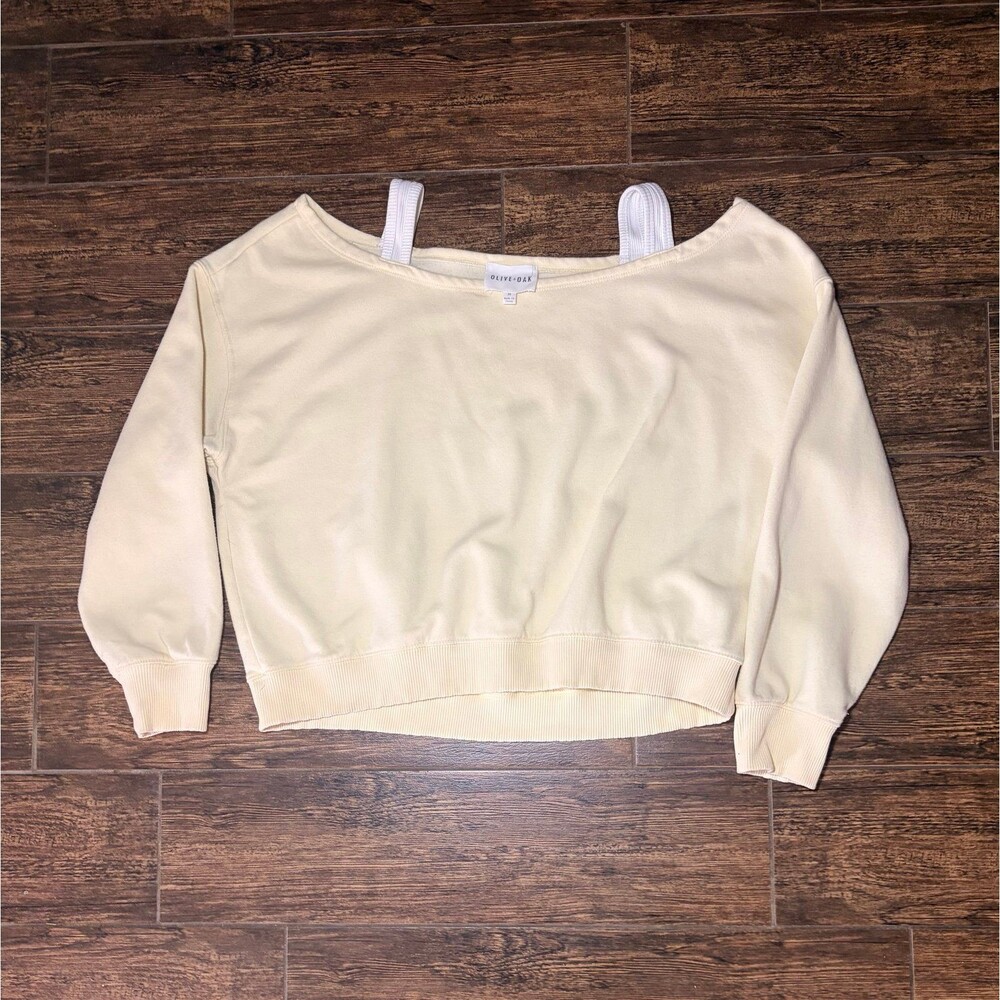 Olive + Oak Cream Off-Shoulder Cutout Sweatshirt - M